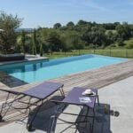Piscine à débordement