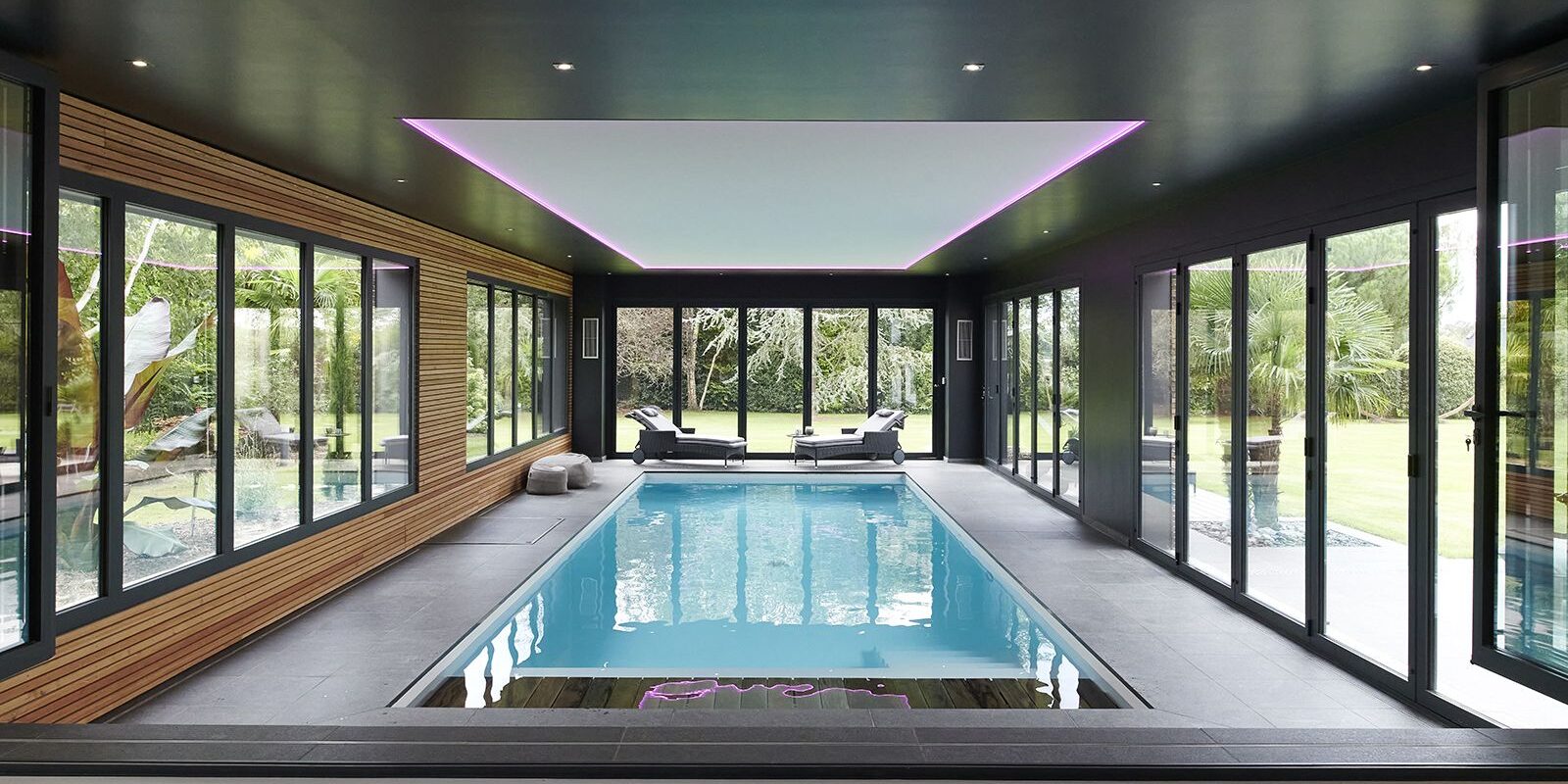 Piscine intérieure