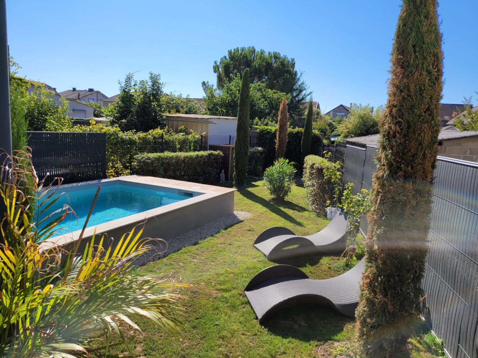 Mini-piscine hors-sol béton