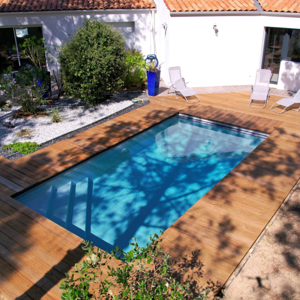 Mini-piscine 6,00 x 3,00 m avec terrasse