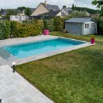 Piscine 8,00 x 4,00 m avec fond pointe de diamant