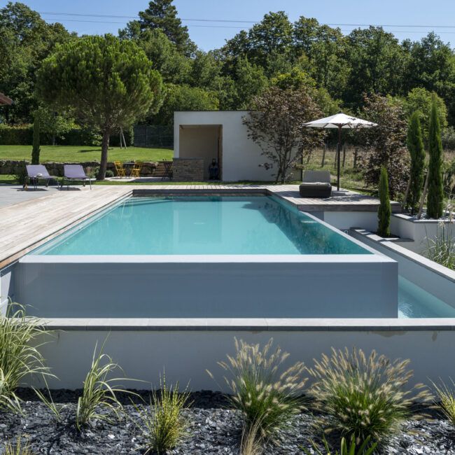 Devis piscine à débordement
