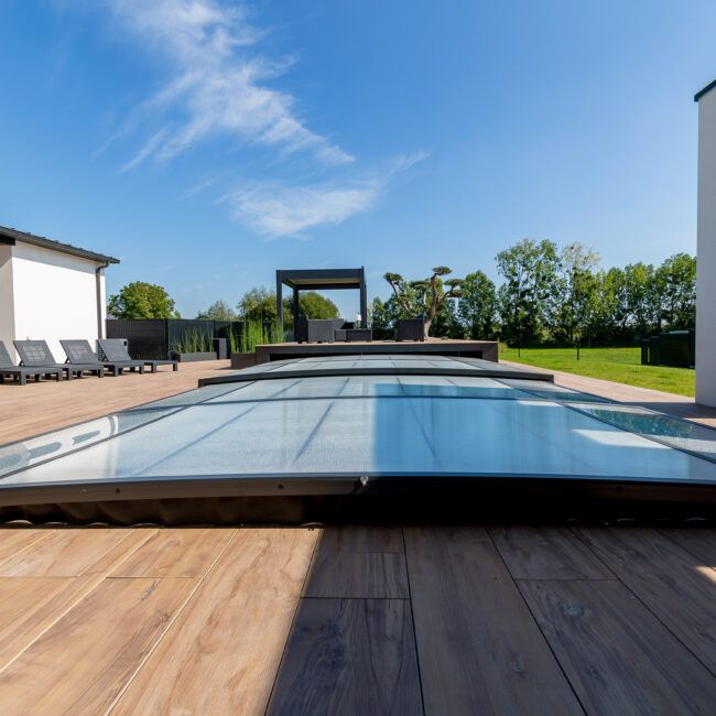 Abri de piscine Outdoor avec terrasse