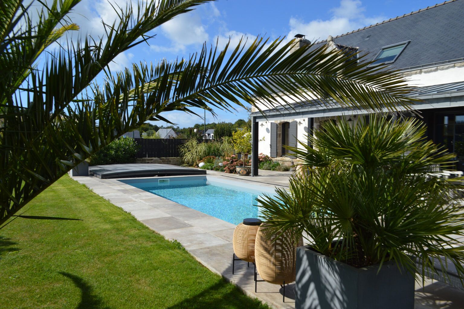 Abri plat pour sécuriser une piscine