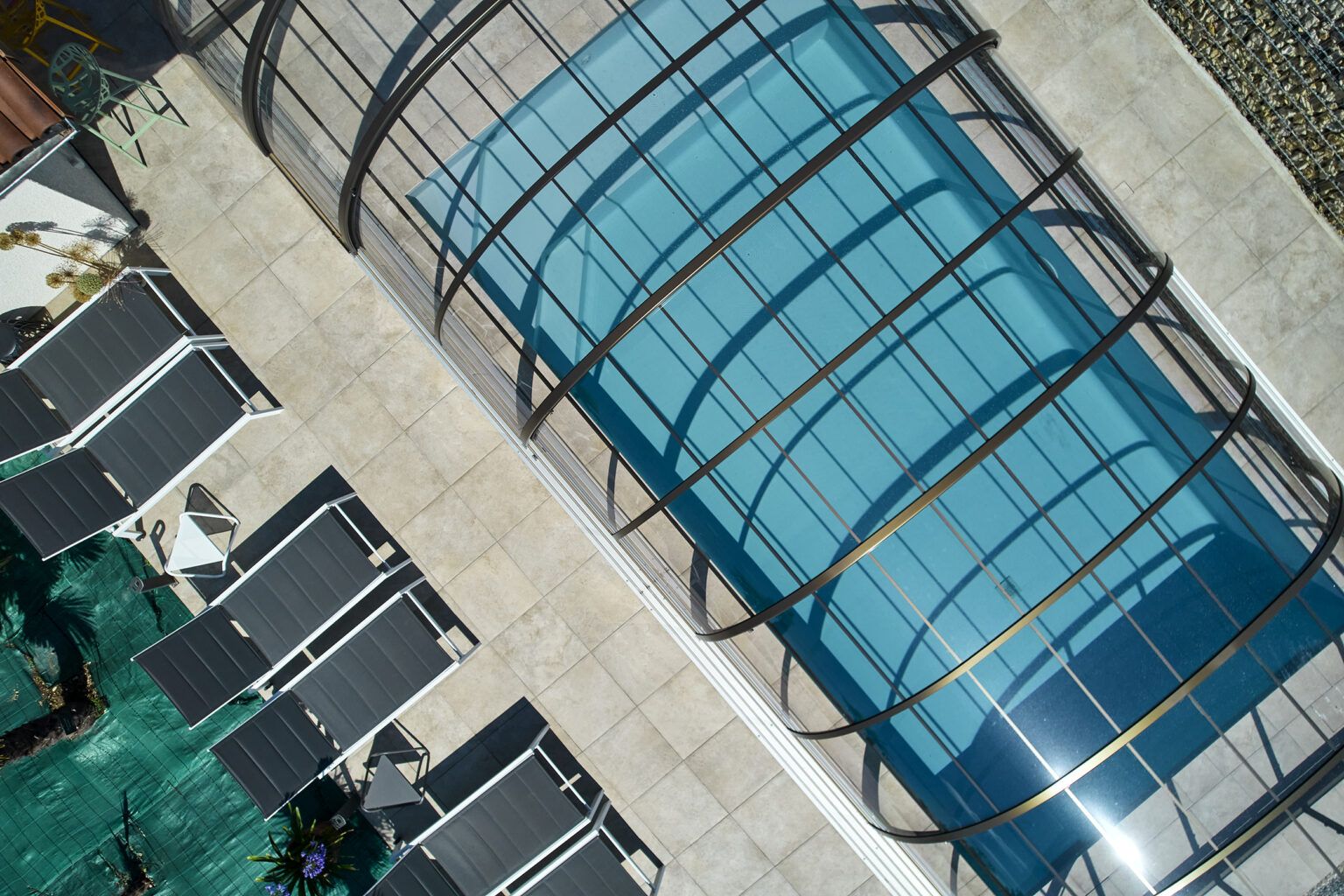 Abri haut télescopique pour piscine