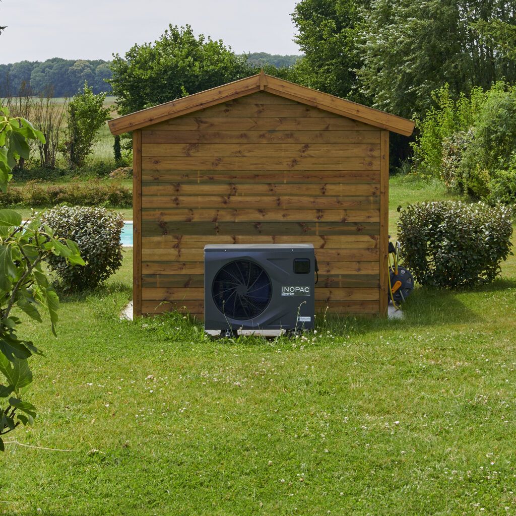 Local technique avec pompe à chaleur pour piscine