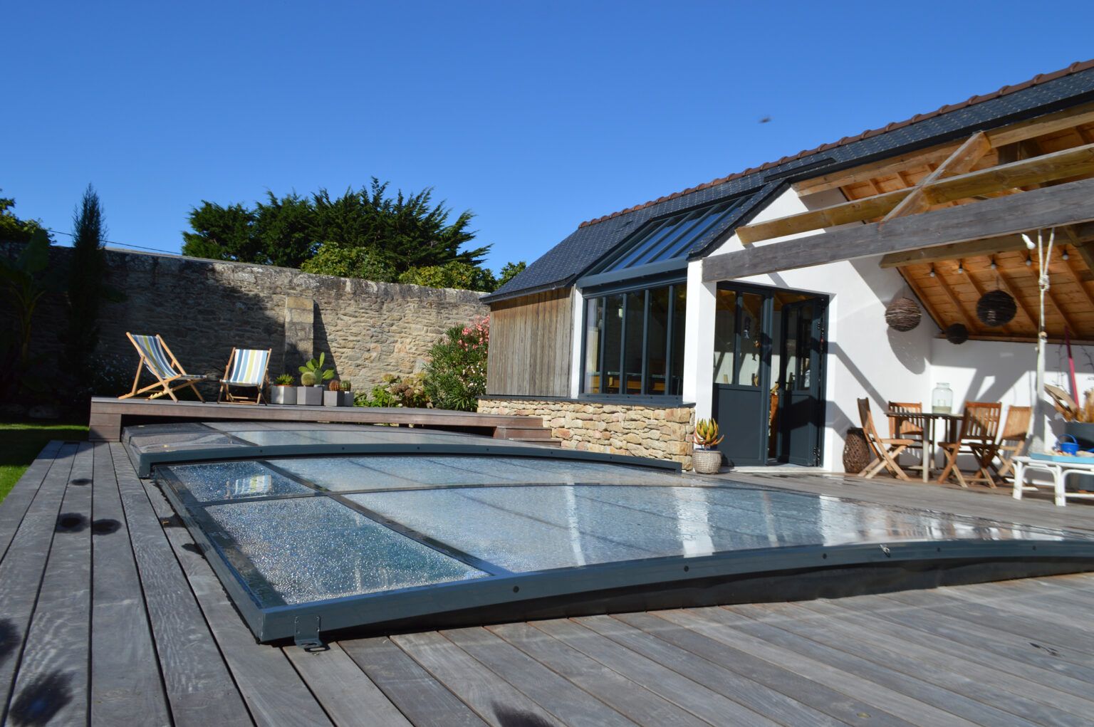 Abri de piscine espace Outdoor en Bretagne