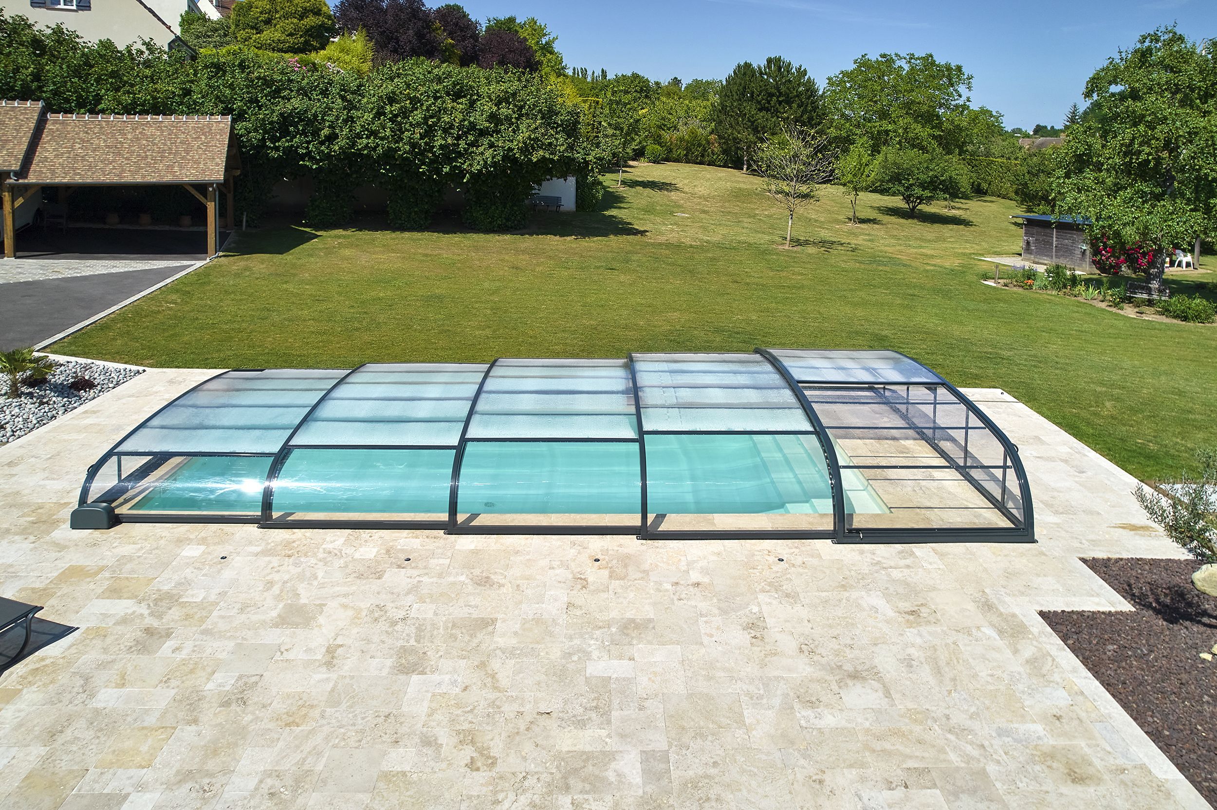 © FABRICE FERRER – Réalisation HENOCQUE PISCINES