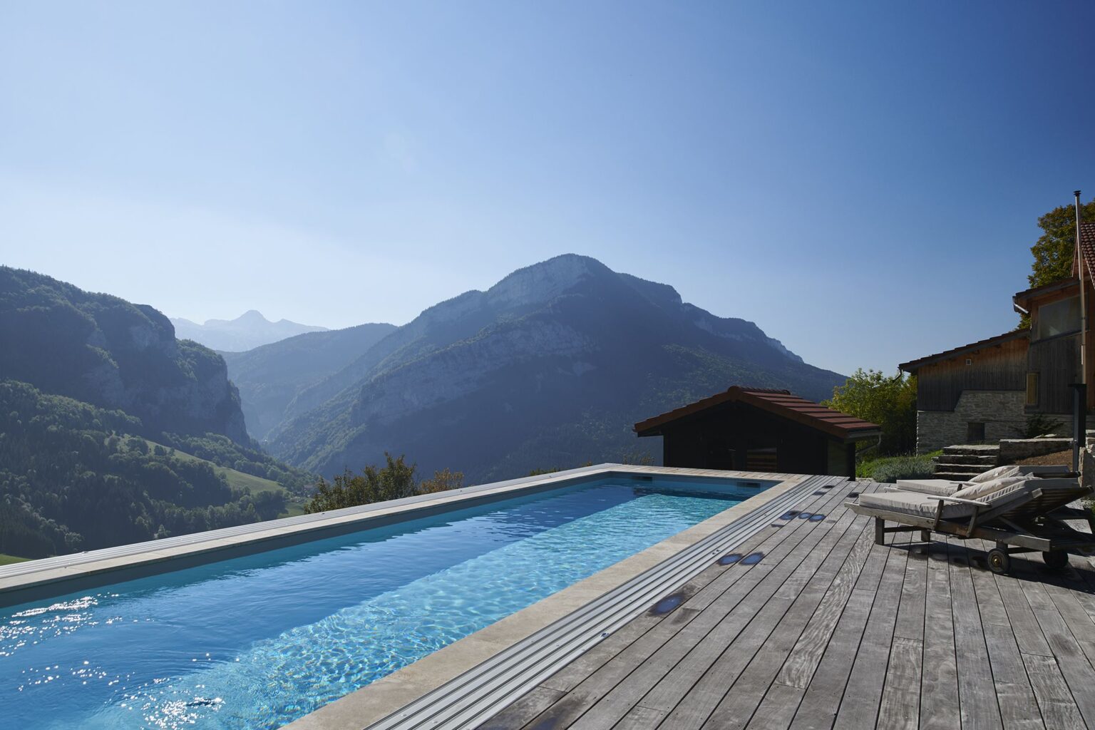couloir-nage-hors-sol-bois-piscine-week-end.jpg