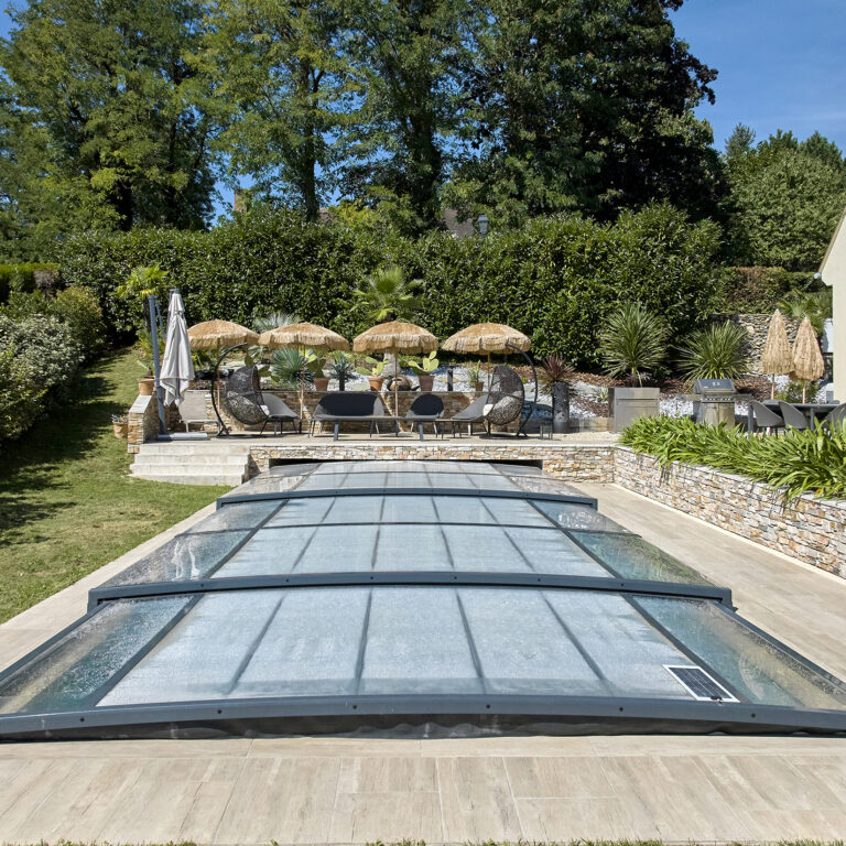 Abri plat concept Outdoor EuroPiscine