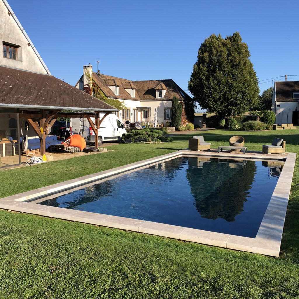 Piscine extérieure de 5 x 11 m