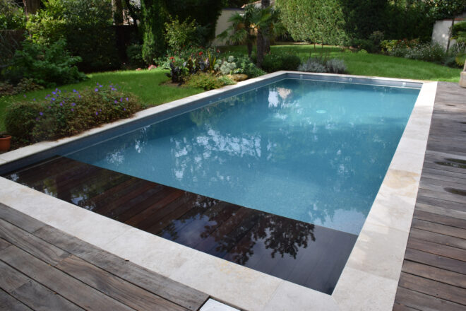 Piscine rectangulaire enterrée