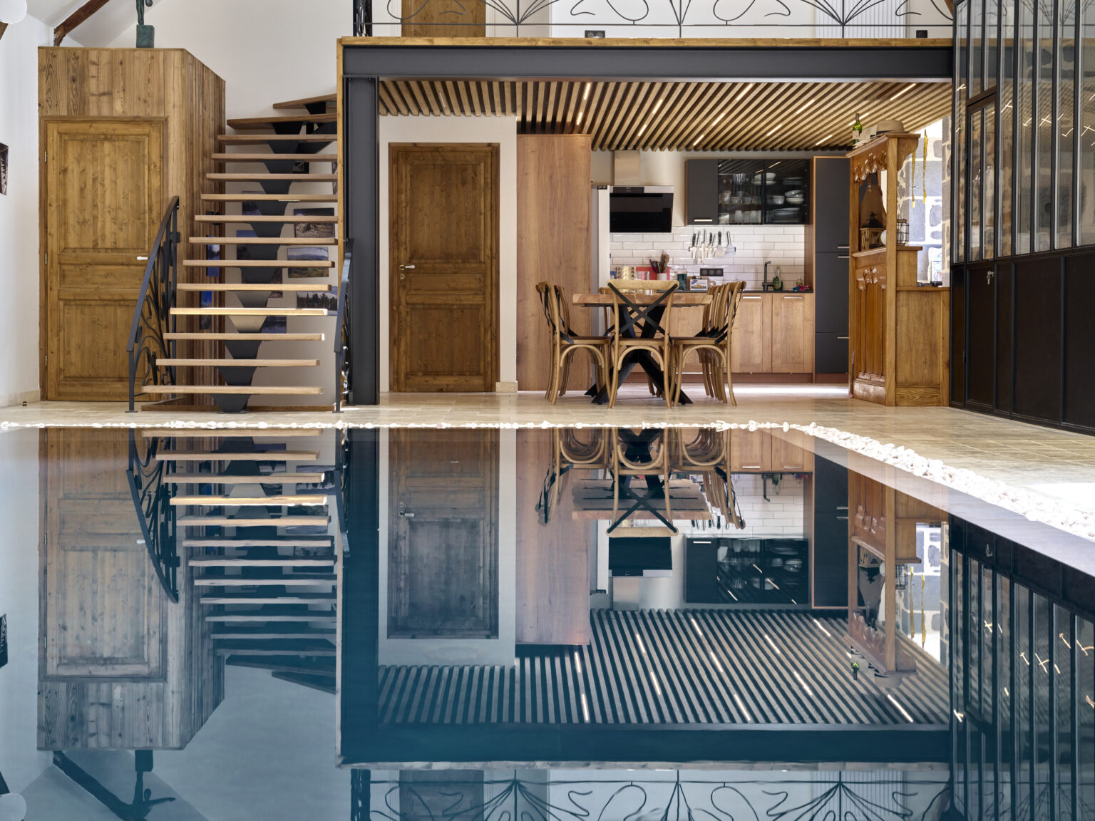 Piscine intérieure modèle : Miroir