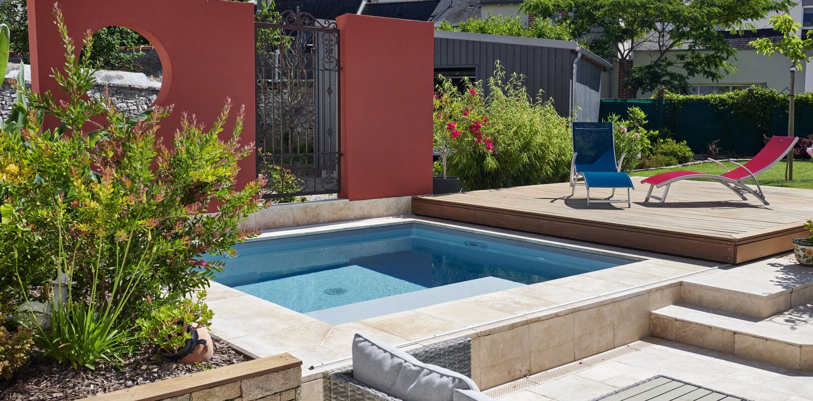 Mini-piscine enterrée en béton : piscine petit espace