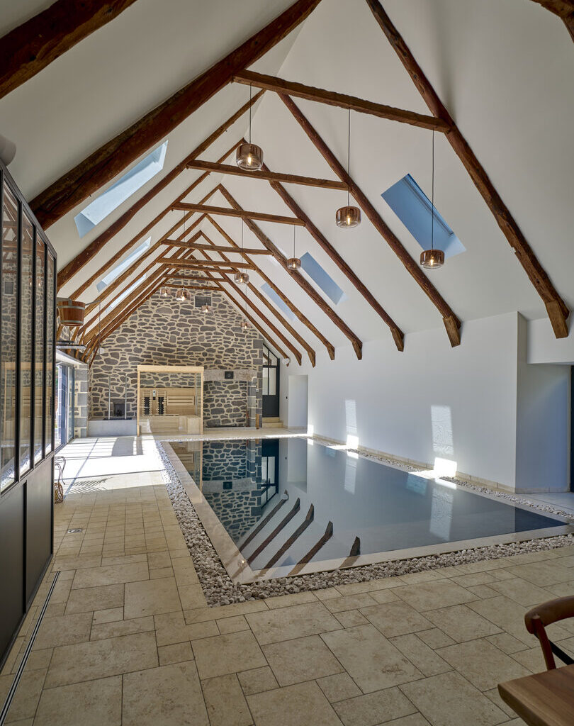 Piscine Intérieure à effet miroir 2