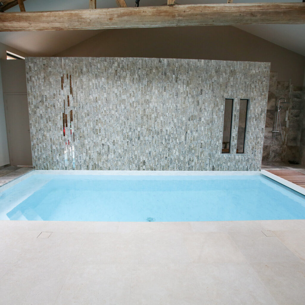 Piscine Intérieure grange 4