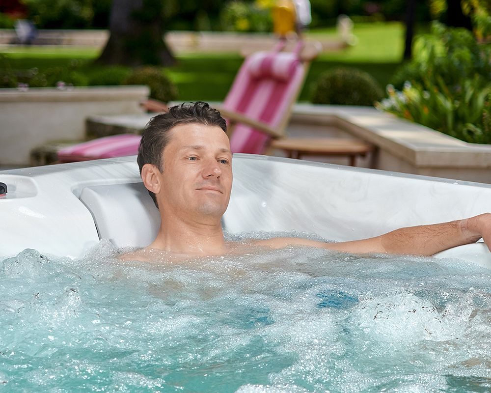Spa exterieur rigide - 2 à 7 places - EuroPiscine